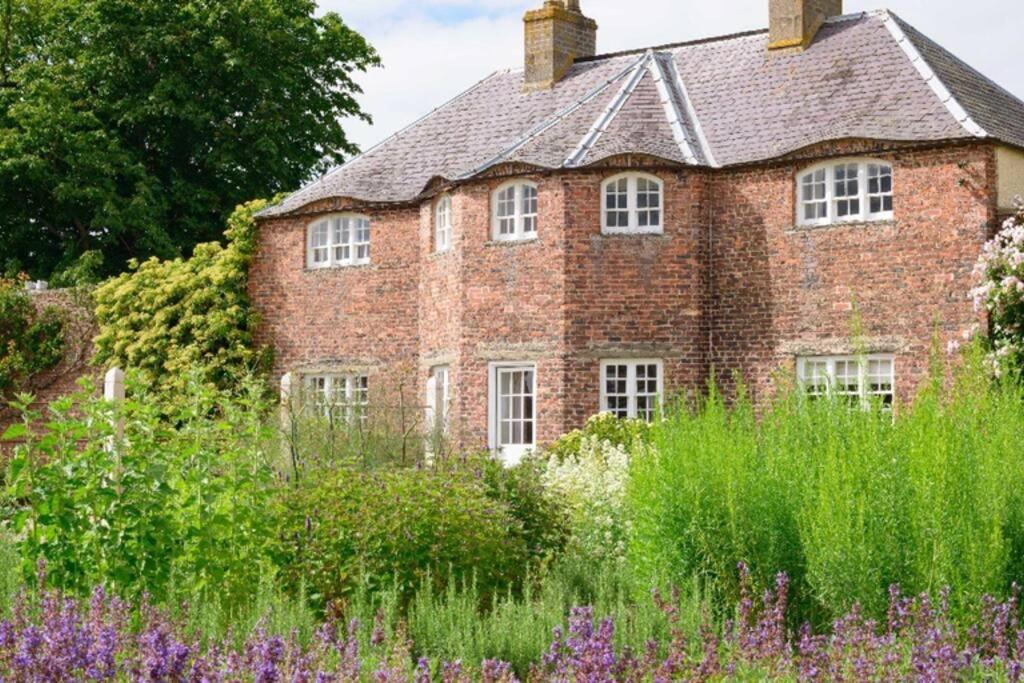 Garden Cottage, Fochabers Exterior photo